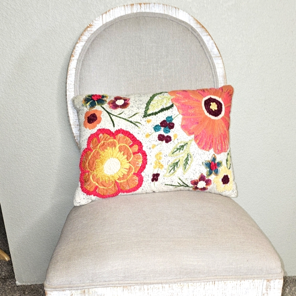 Pier 1 Imports Rectangle Vintage/Retro Embroidered Accent Pillow 18" X 14"
